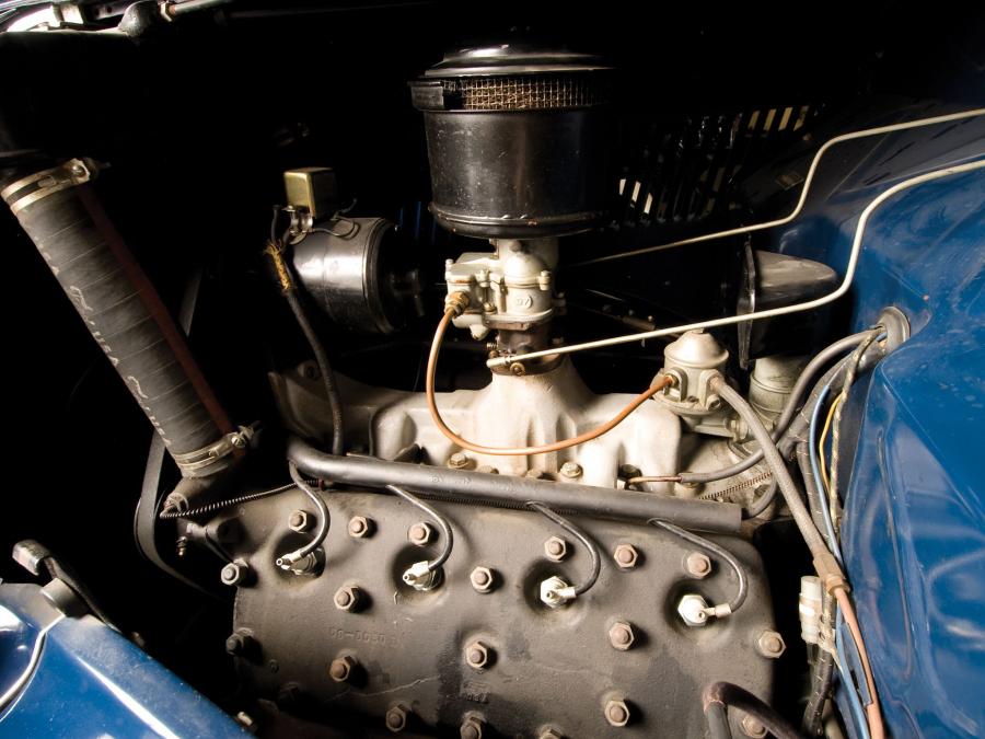  Ford V8 DeLuxe Roadster 1936 года  (фото 8 из 32)